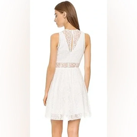 NWT Rebecca Minkoff Trixie Dress White Embroidered Sheer Partially Lined Sz 4 - Picture 2 of 16